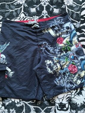 016 - VINTAGE 00s JOE BOXER Y2K SWIMTRUNKS SNAKE SKULL SHORTS